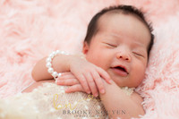 Sophie Newborn Pictures
